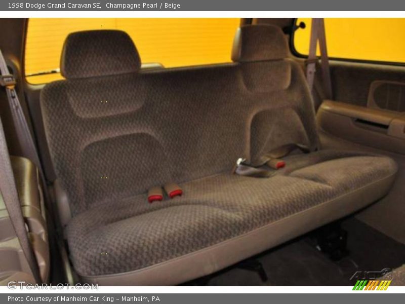 Champagne Pearl / Beige 1998 Dodge Grand Caravan SE