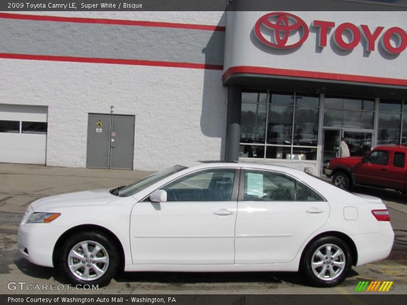Super White / Bisque 2009 Toyota Camry LE