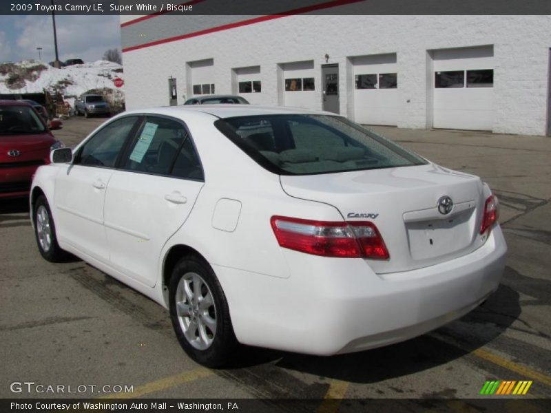 Super White / Bisque 2009 Toyota Camry LE