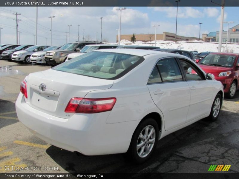 Super White / Bisque 2009 Toyota Camry LE