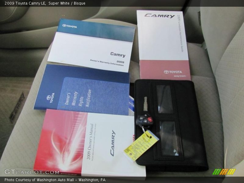 Super White / Bisque 2009 Toyota Camry LE
