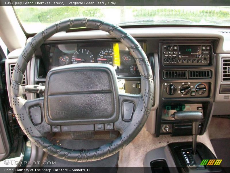 Everglade Green Pearl / Gray 1994 Jeep Grand Cherokee Laredo