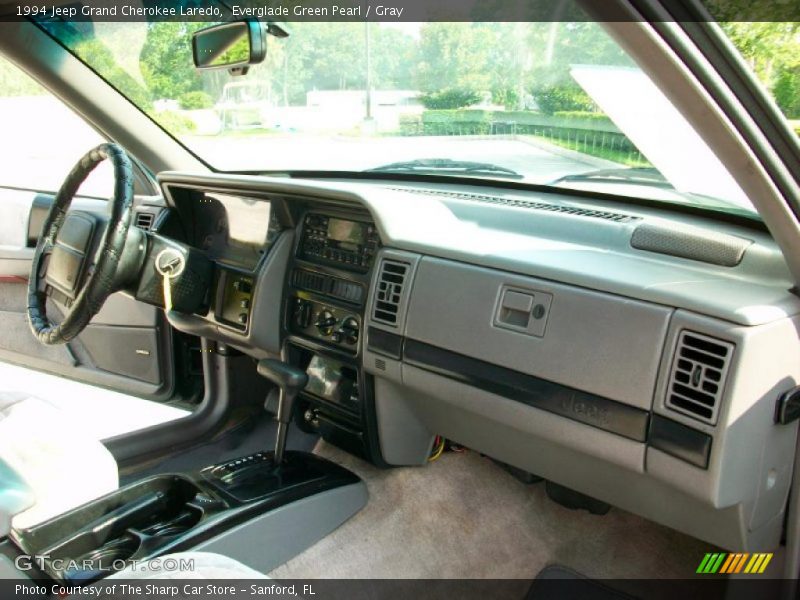 Everglade Green Pearl / Gray 1994 Jeep Grand Cherokee Laredo