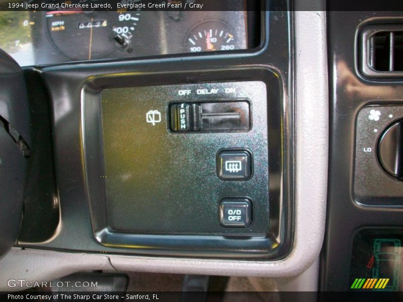 Everglade Green Pearl / Gray 1994 Jeep Grand Cherokee Laredo