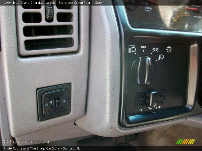 Everglade Green Pearl / Gray 1994 Jeep Grand Cherokee Laredo