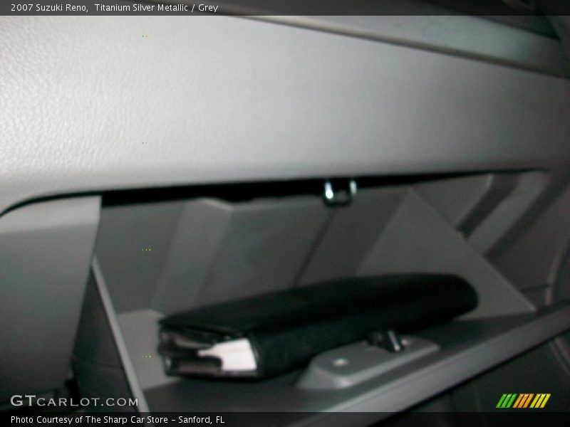 Titanium Silver Metallic / Grey 2007 Suzuki Reno