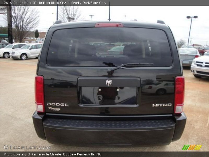 Brilliant Black Crystal Pearl / Dark Slate Gray 2010 Dodge Nitro SE