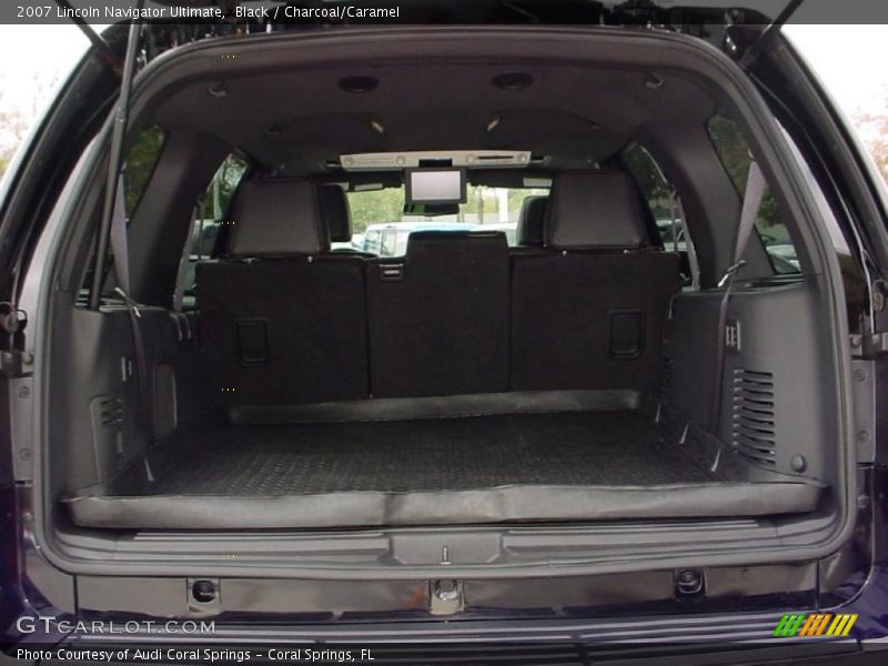 Black / Charcoal/Caramel 2007 Lincoln Navigator Ultimate