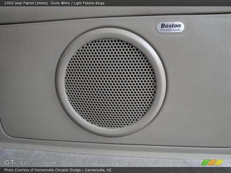 Stone White / Light Pebble Beige 2009 Jeep Patriot Limited