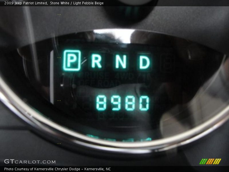 Stone White / Light Pebble Beige 2009 Jeep Patriot Limited