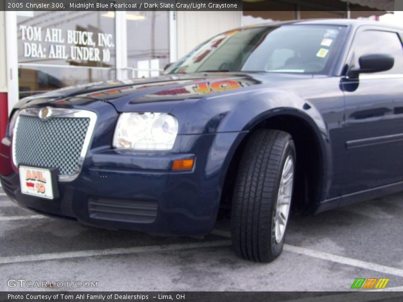 Midnight Blue Pearlcoat / Dark Slate Gray/Light Graystone 2005 Chrysler 300