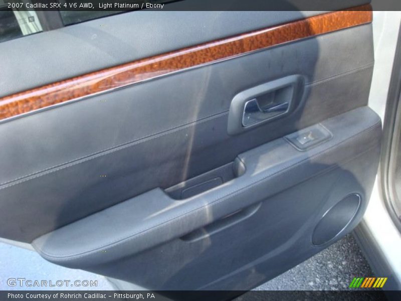 Light Platinum / Ebony 2007 Cadillac SRX 4 V6 AWD
