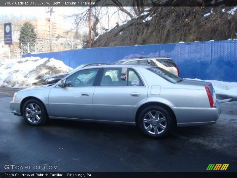 Light Platinum / Titanium 2007 Cadillac DTS Luxury