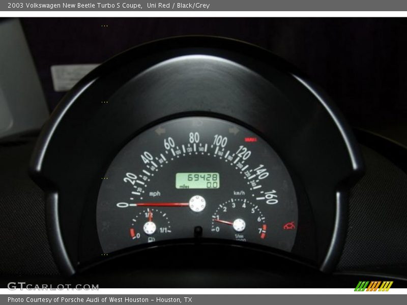 Uni Red / Black/Grey 2003 Volkswagen New Beetle Turbo S Coupe