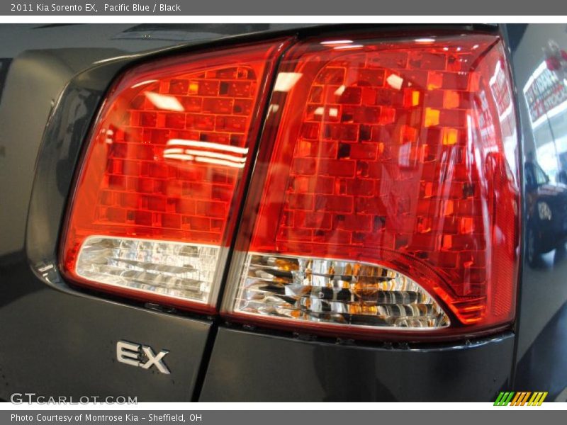 Pacific Blue / Black 2011 Kia Sorento EX