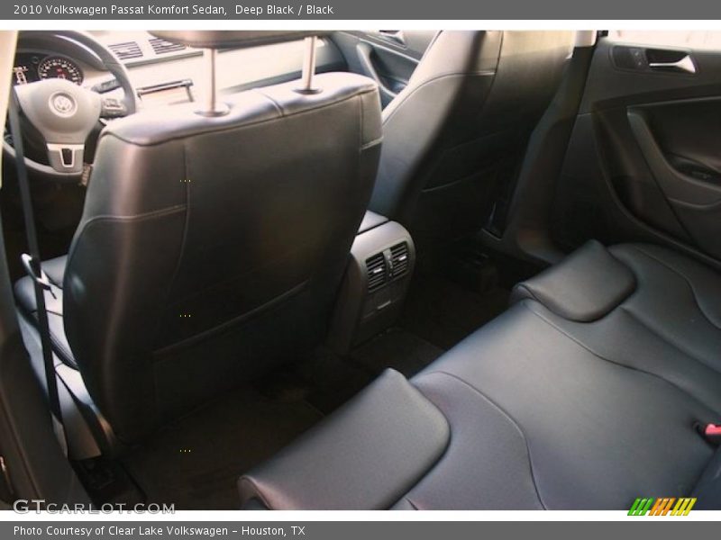 Deep Black / Black 2010 Volkswagen Passat Komfort Sedan