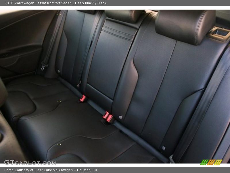 Deep Black / Black 2010 Volkswagen Passat Komfort Sedan
