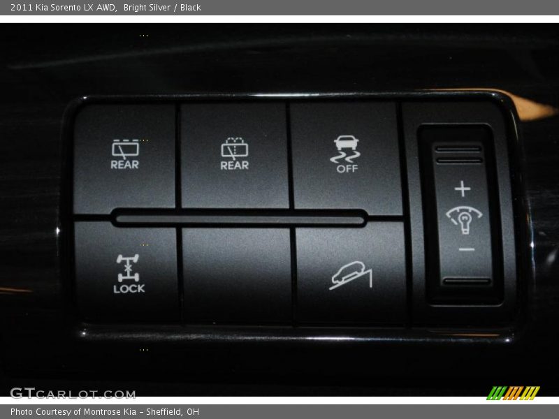 Bright Silver / Black 2011 Kia Sorento LX AWD