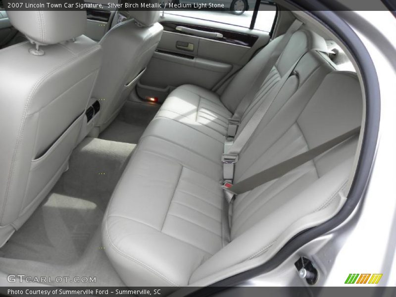 Silver Birch Metallic / Medium Light Stone 2007 Lincoln Town Car Signature
