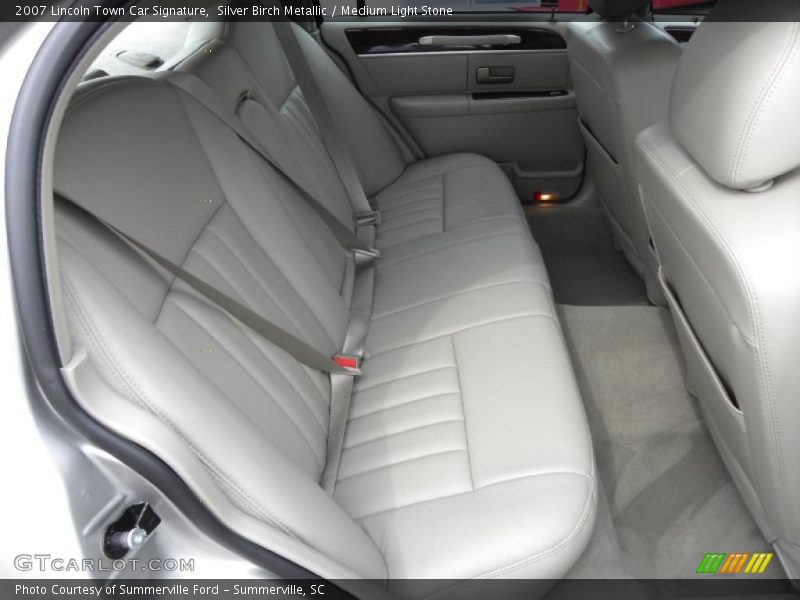 Silver Birch Metallic / Medium Light Stone 2007 Lincoln Town Car Signature