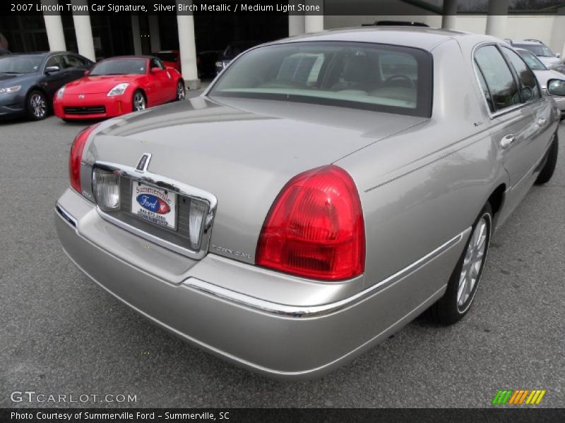 Silver Birch Metallic / Medium Light Stone 2007 Lincoln Town Car Signature