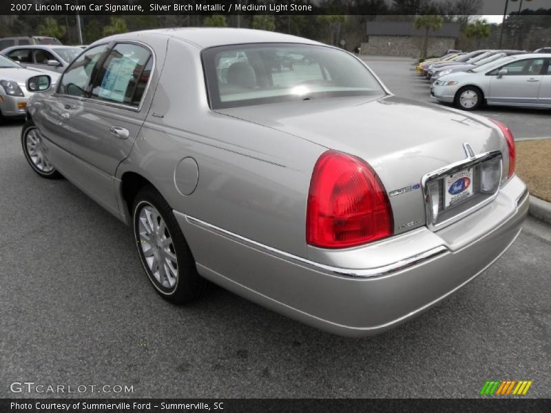 Silver Birch Metallic / Medium Light Stone 2007 Lincoln Town Car Signature