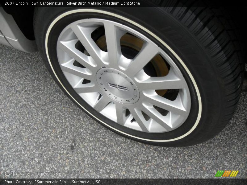 Silver Birch Metallic / Medium Light Stone 2007 Lincoln Town Car Signature