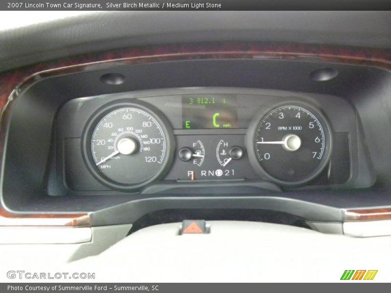 Silver Birch Metallic / Medium Light Stone 2007 Lincoln Town Car Signature