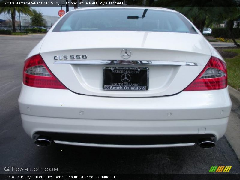 Diamond White Metallic / Cashmere 2010 Mercedes-Benz CLS 550