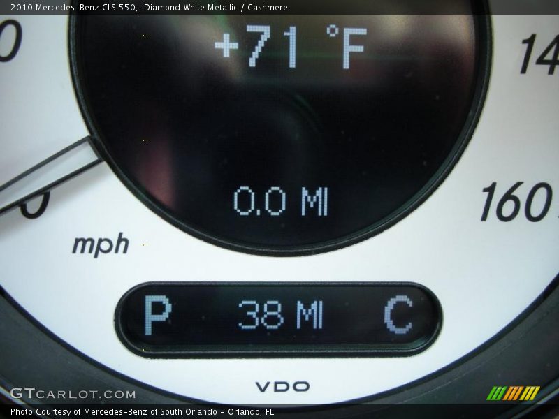 Diamond White Metallic / Cashmere 2010 Mercedes-Benz CLS 550