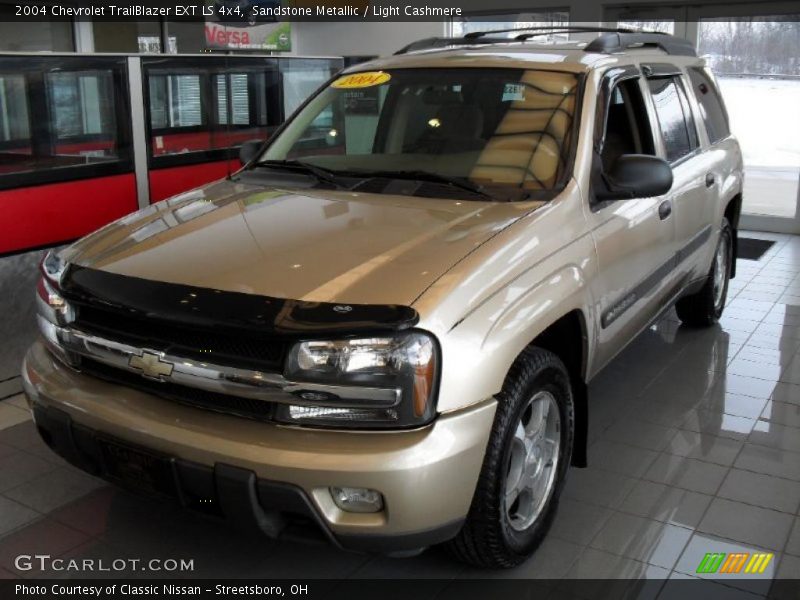 Sandstone Metallic / Light Cashmere 2004 Chevrolet TrailBlazer EXT LS 4x4