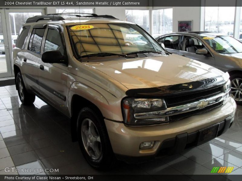 Sandstone Metallic / Light Cashmere 2004 Chevrolet TrailBlazer EXT LS 4x4