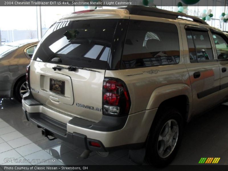 Sandstone Metallic / Light Cashmere 2004 Chevrolet TrailBlazer EXT LS 4x4