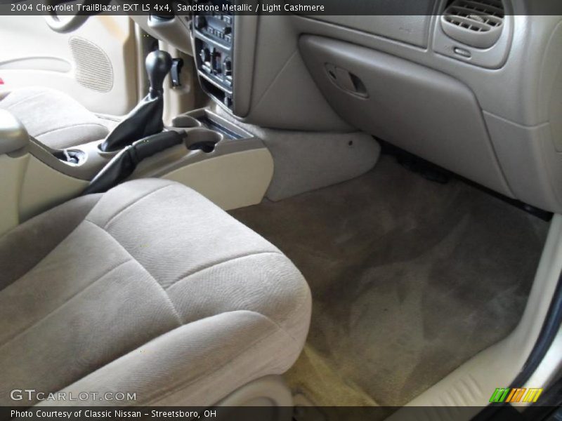 Sandstone Metallic / Light Cashmere 2004 Chevrolet TrailBlazer EXT LS 4x4