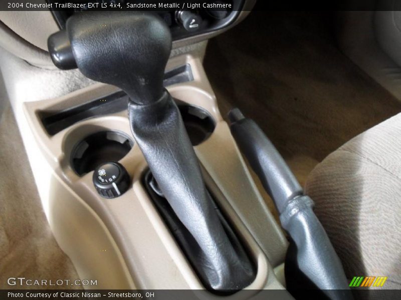 Sandstone Metallic / Light Cashmere 2004 Chevrolet TrailBlazer EXT LS 4x4