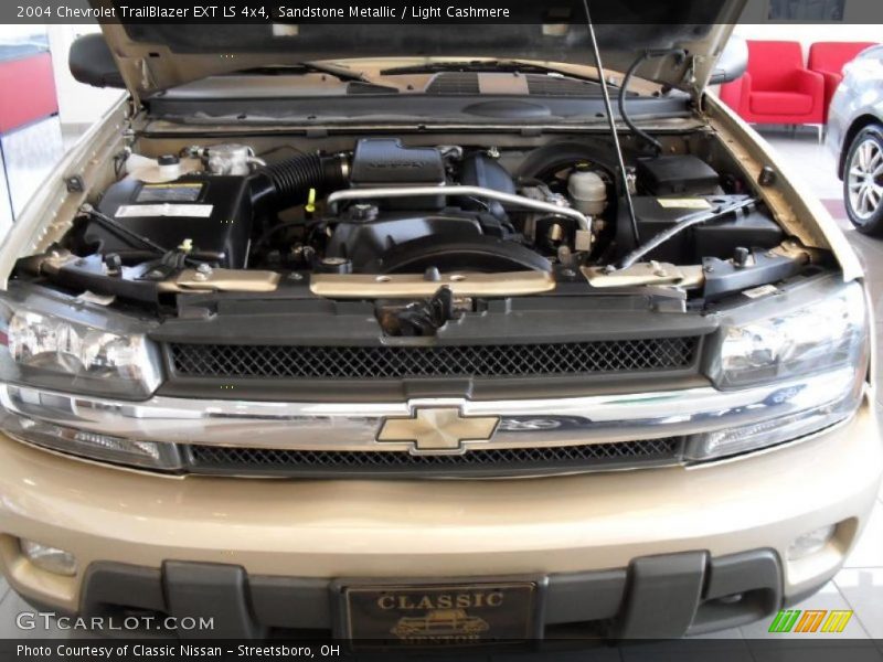Sandstone Metallic / Light Cashmere 2004 Chevrolet TrailBlazer EXT LS 4x4