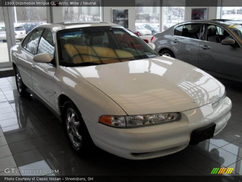 Arctic White / Neutral 1999 Oldsmobile Intrigue GL