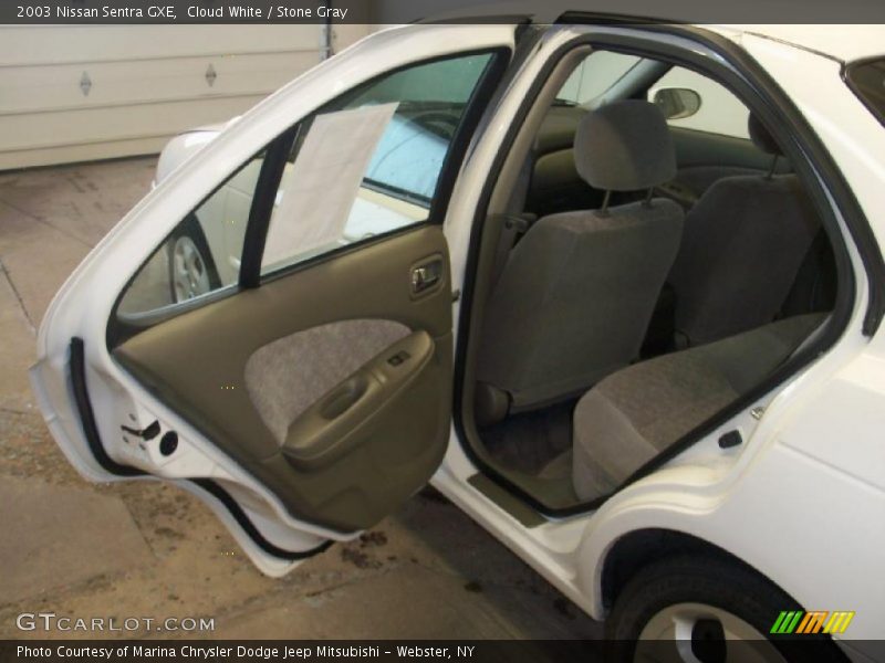 Cloud White / Stone Gray 2003 Nissan Sentra GXE