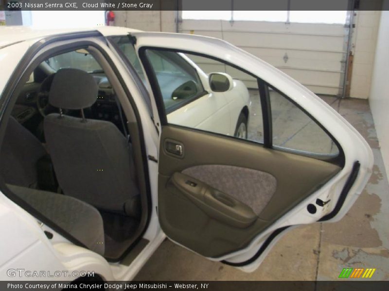 Cloud White / Stone Gray 2003 Nissan Sentra GXE