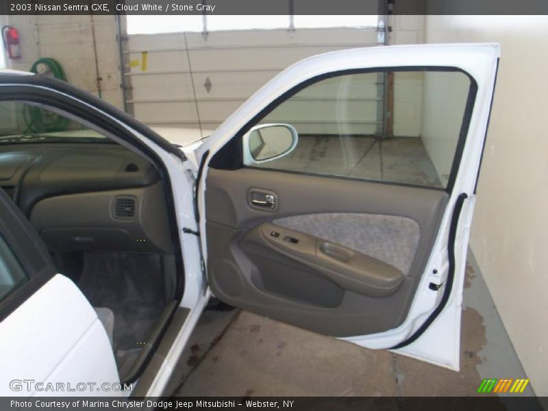 Cloud White / Stone Gray 2003 Nissan Sentra GXE