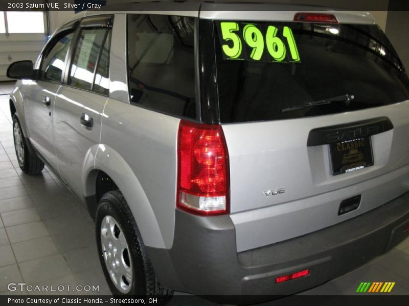 Silver / Gray 2003 Saturn VUE