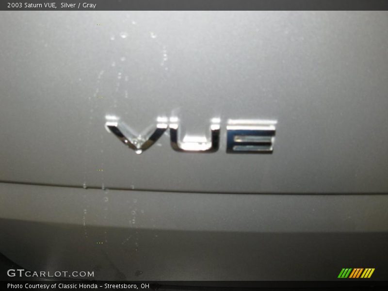 Silver / Gray 2003 Saturn VUE
