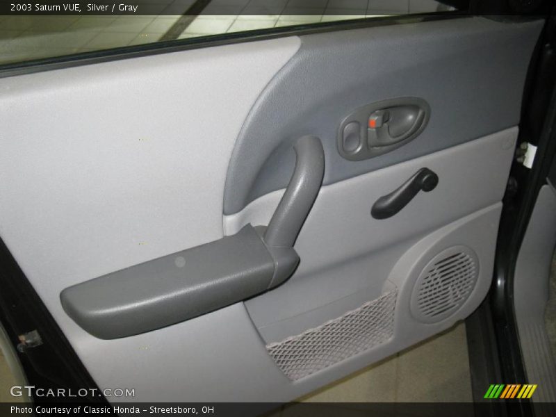Silver / Gray 2003 Saturn VUE