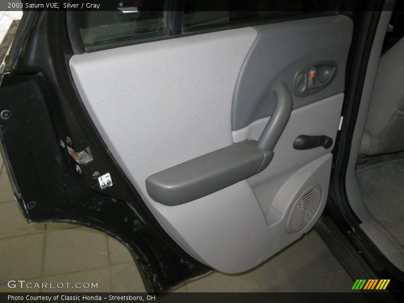 Silver / Gray 2003 Saturn VUE
