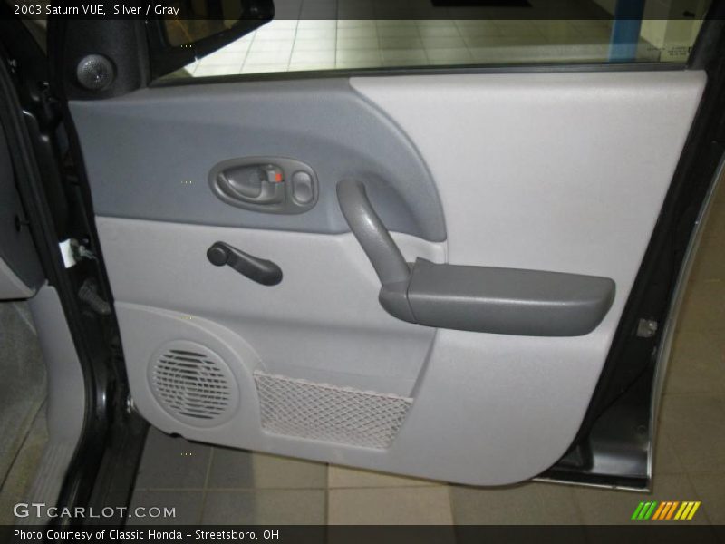 Silver / Gray 2003 Saturn VUE