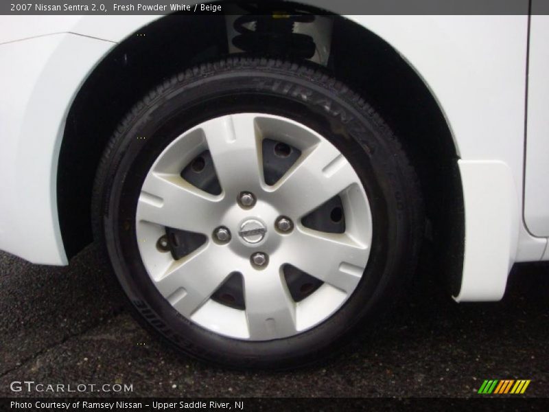 Fresh Powder White / Beige 2007 Nissan Sentra 2.0