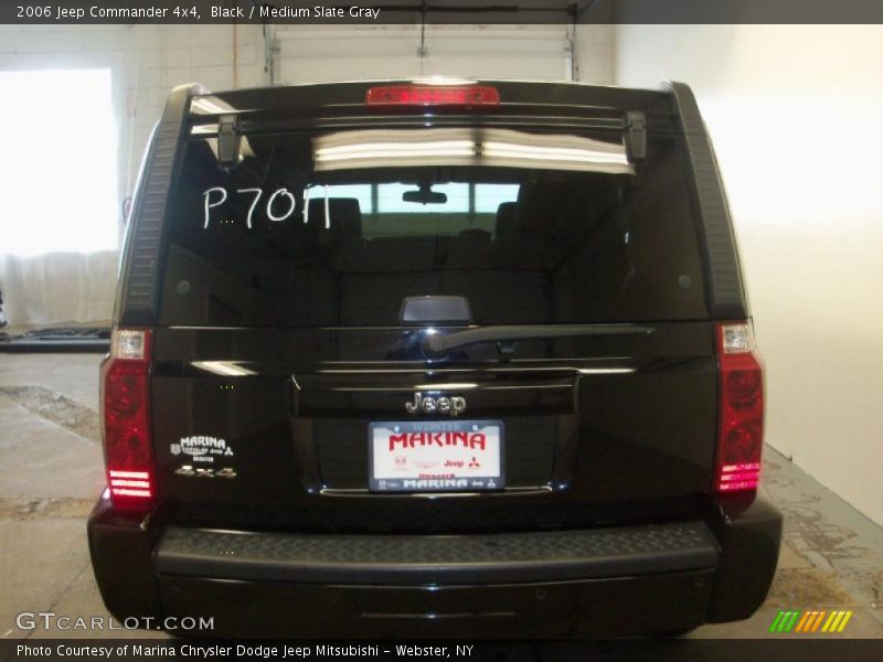 Black / Medium Slate Gray 2006 Jeep Commander 4x4