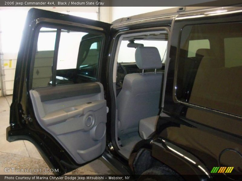 Black / Medium Slate Gray 2006 Jeep Commander 4x4