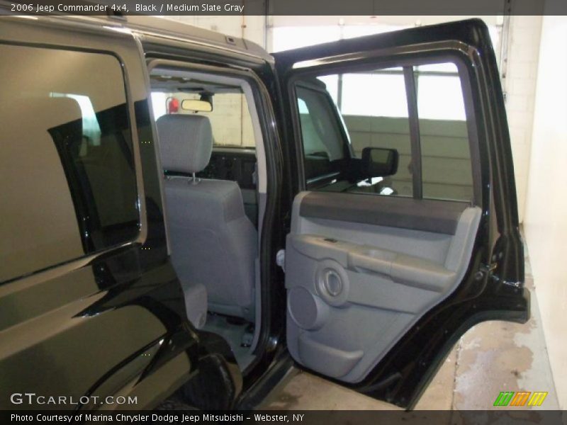 Black / Medium Slate Gray 2006 Jeep Commander 4x4