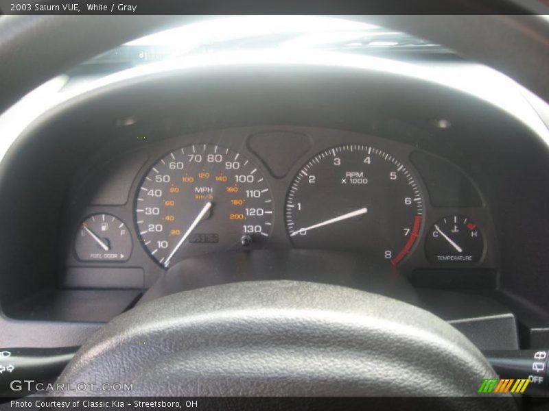 White / Gray 2003 Saturn VUE
